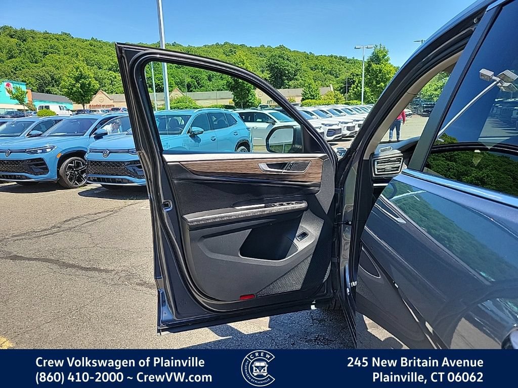 Used 2024 Volkswagen Atlas SEL AWD/4WD image 39