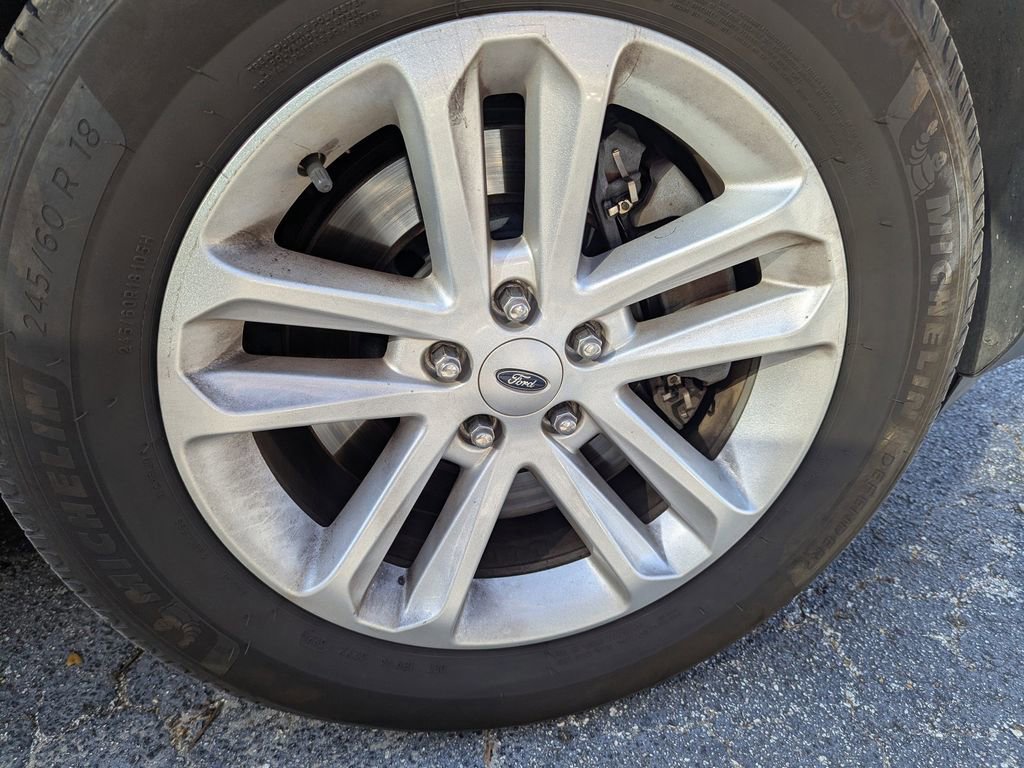 Used 2015 Ford Explorer XLT w/ Equipment Group 202B image 8