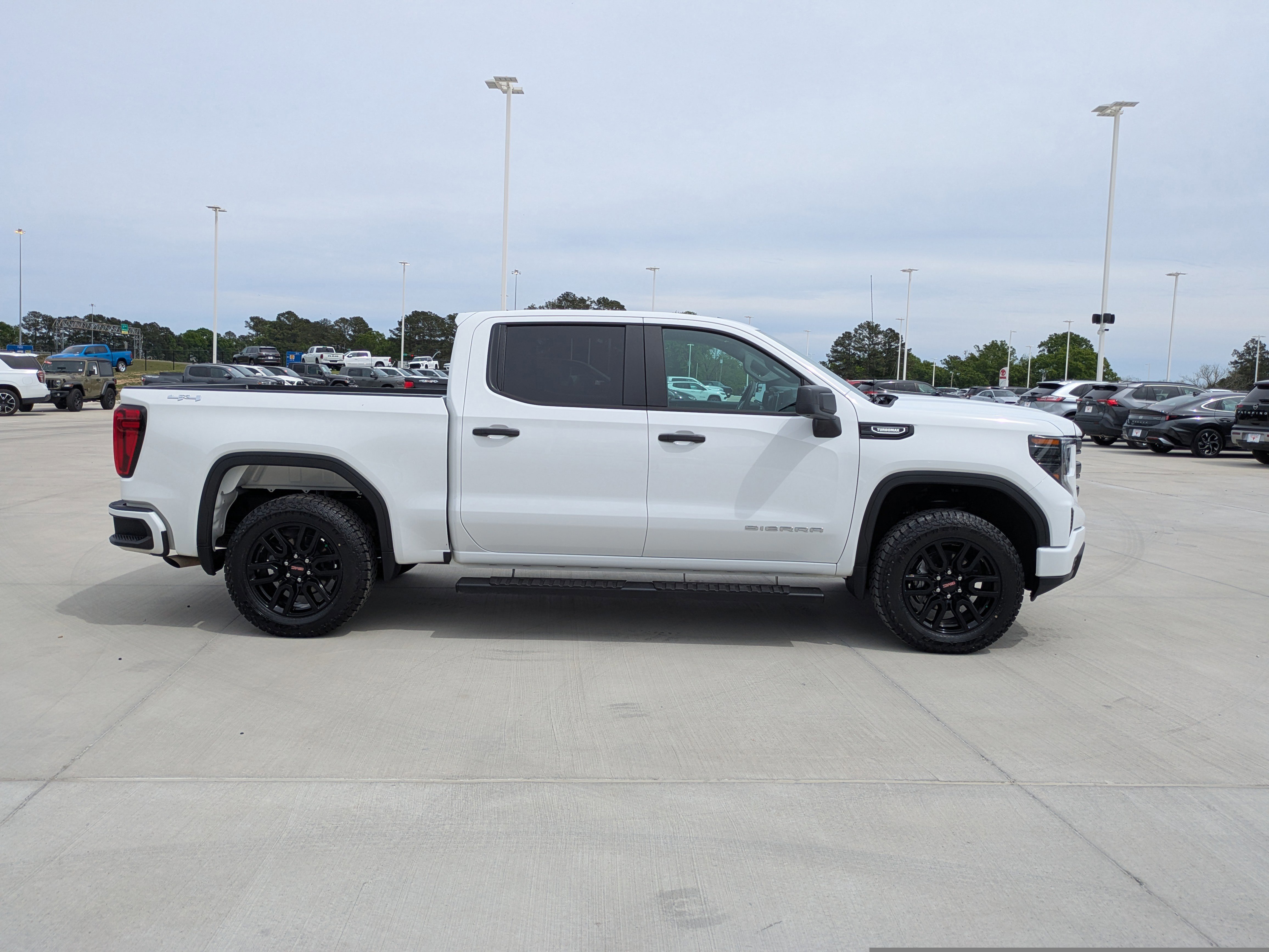 Used 2026 GMC Sierra 1500 Pro w/ Graphite Edition AWD/4WD image 9