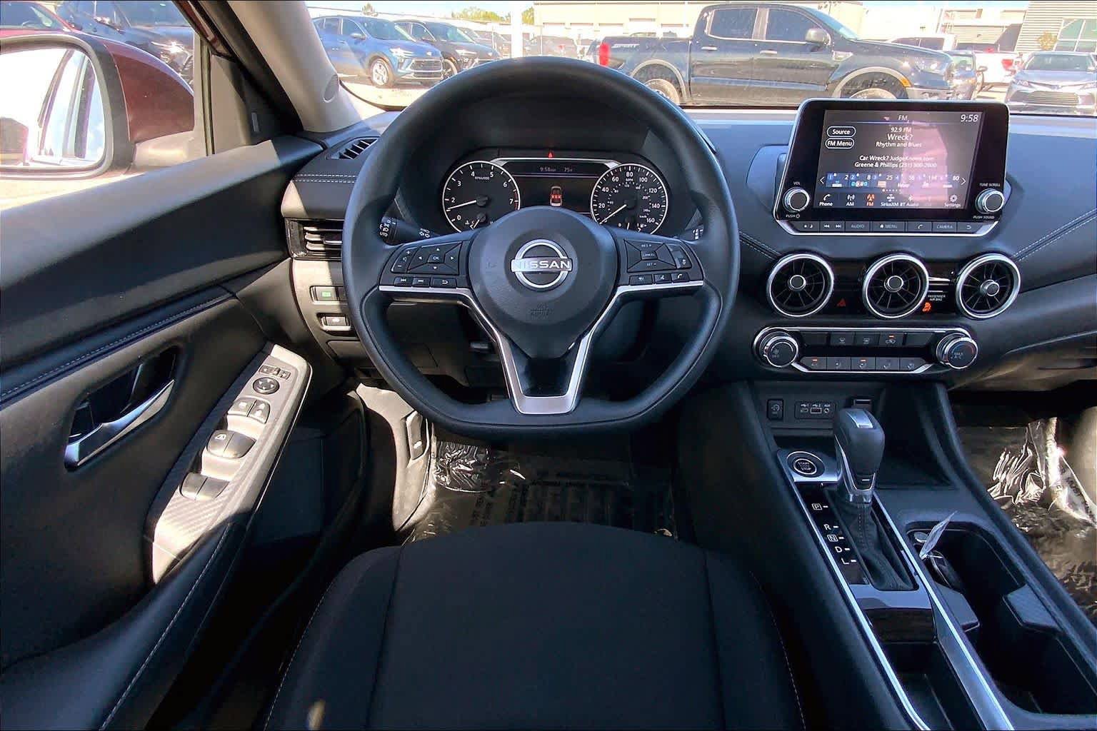 Used 2025 Nissan Sentra SV FWD image 6