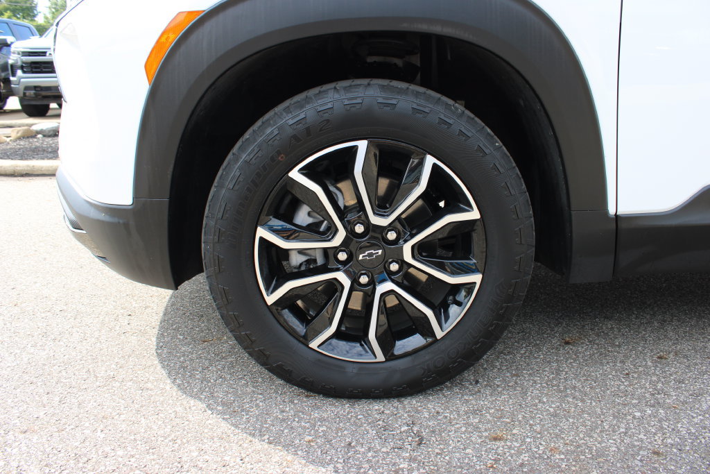 Used 2024 Chevrolet TrailBlazer ACTIV AWD/4WD image 23