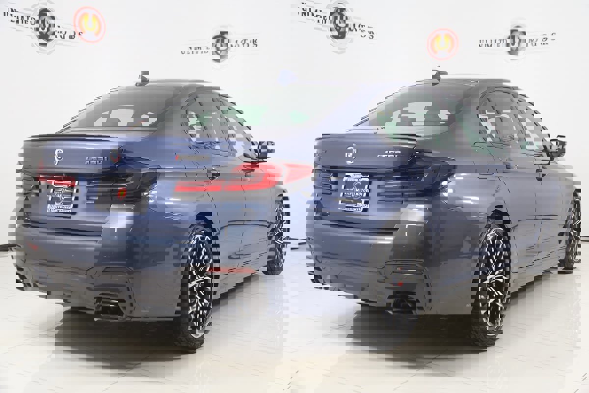 Used 2023 BMW M550i xDrive w/ Executive Package image 3