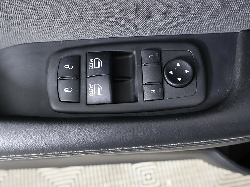 Used 2019 Dodge Challenger SXT image 26