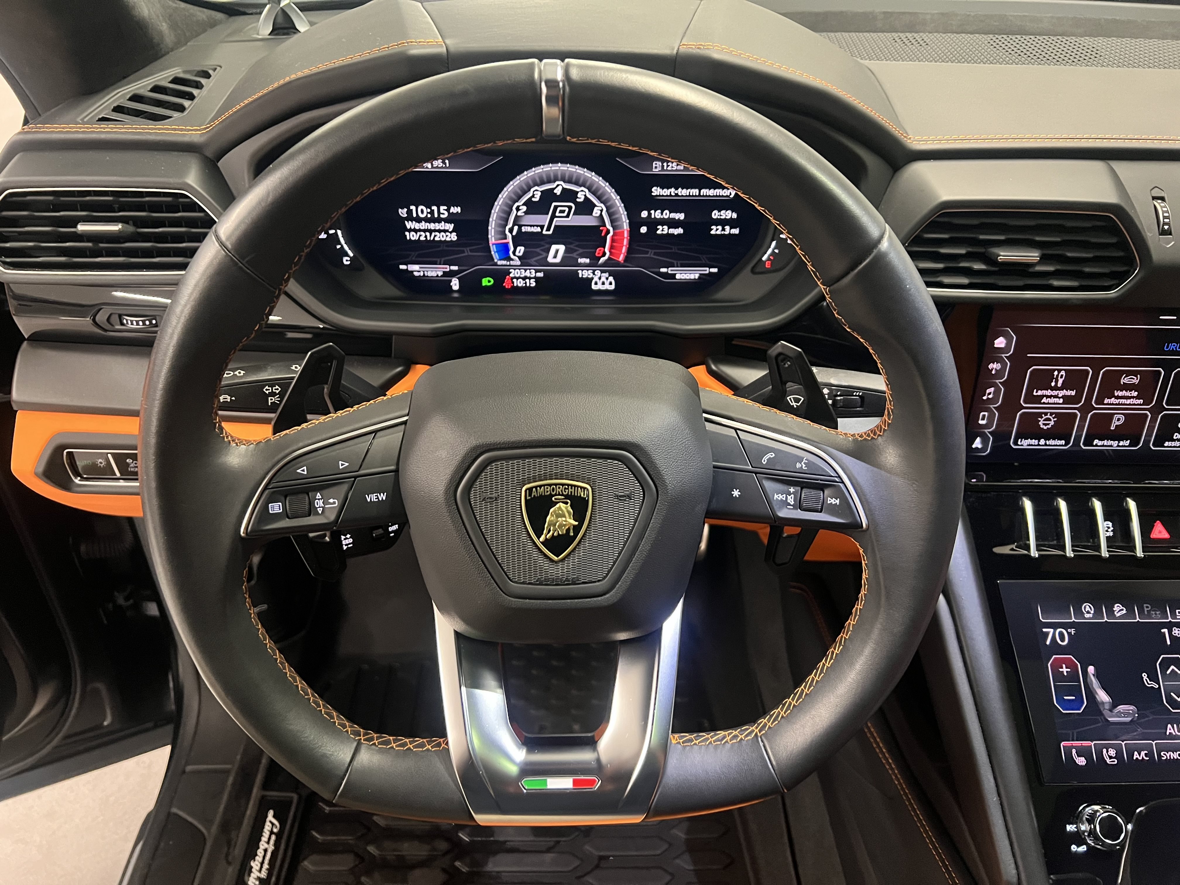 Used 2021 Lamborghini Urus AWD/4WD image 19