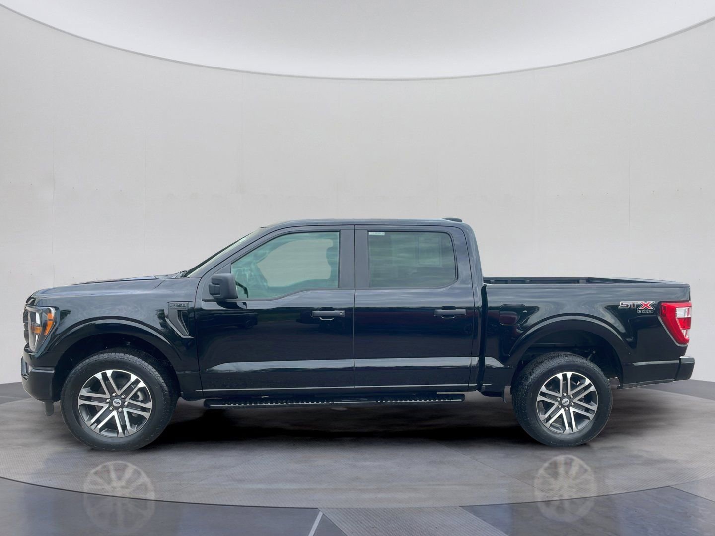 Used 2023 Ford F150 XL w/ STX Appearance Package AWD/4WD image 2