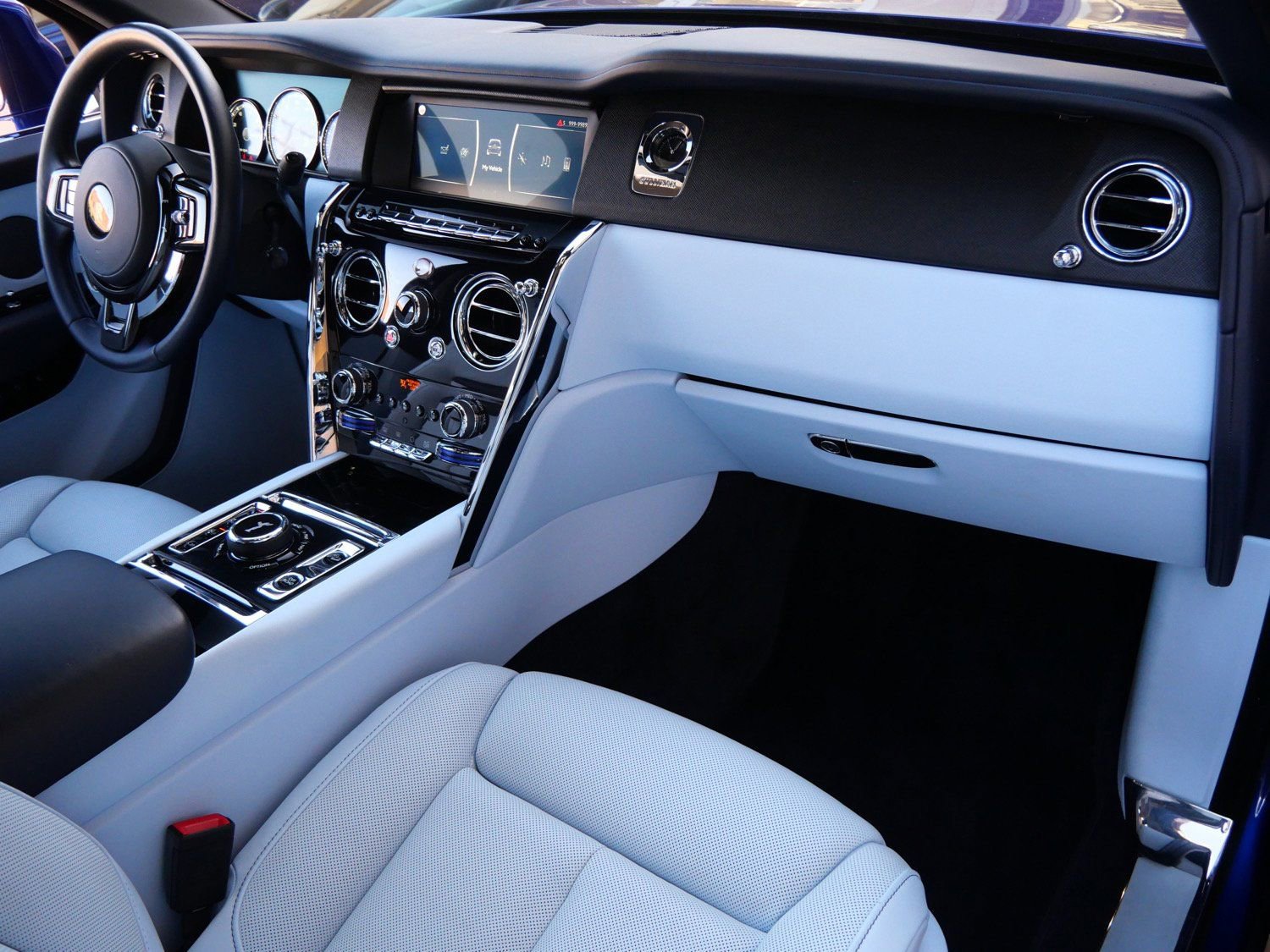 Used 2023 Rolls-Royce Cullinan image 18
