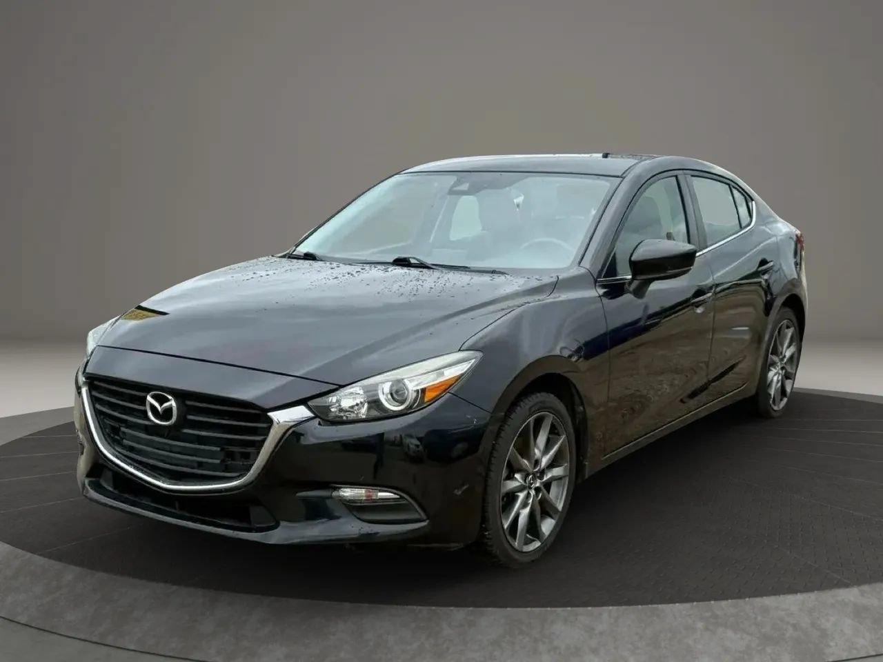 Used 2018 MAZDA MAZDA3 Touring FWD image 3