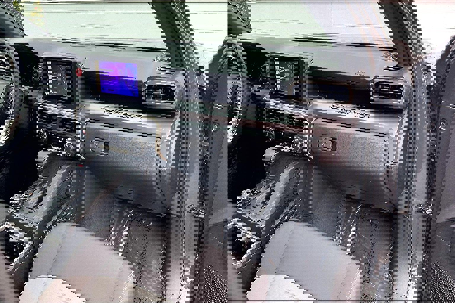 Used 2025 Toyota Tacoma TRD Off-Road image 21