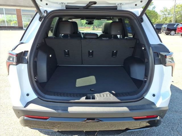 New 2026 Chevrolet Equinox RS w/ Safety and Technology Package FWD image 4