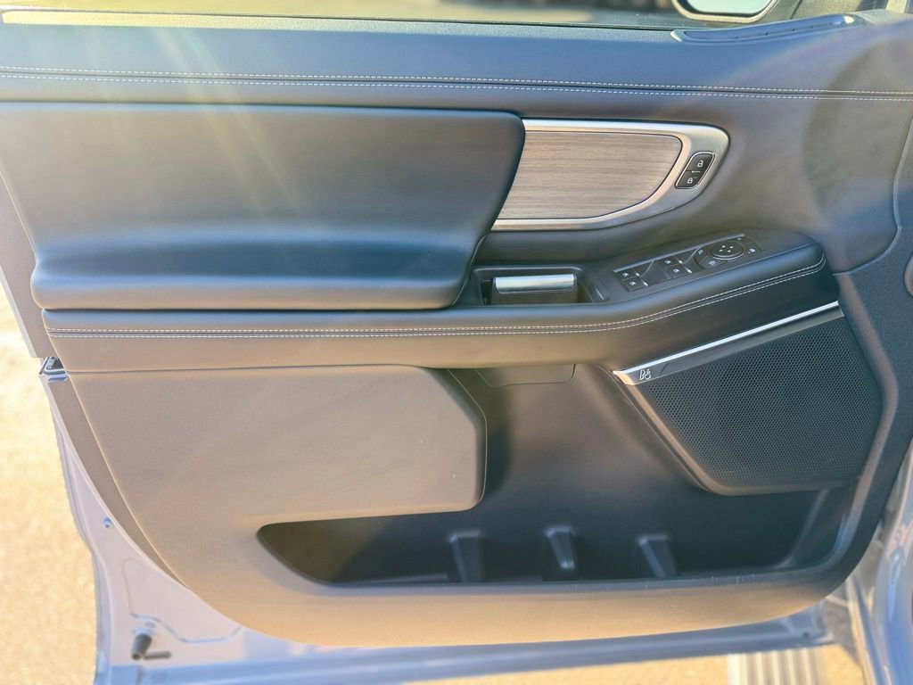 Used 2025 Ford Expedition Max Platinum w/ Driver's Package image 12