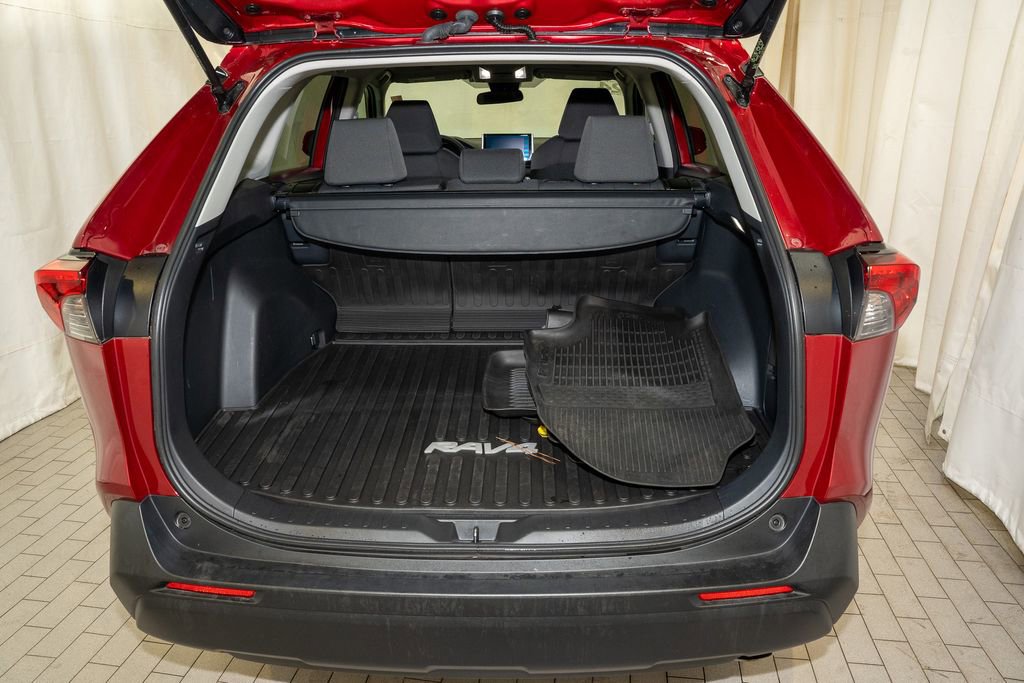 Used 2024 Toyota RAV4 XLE image 5
