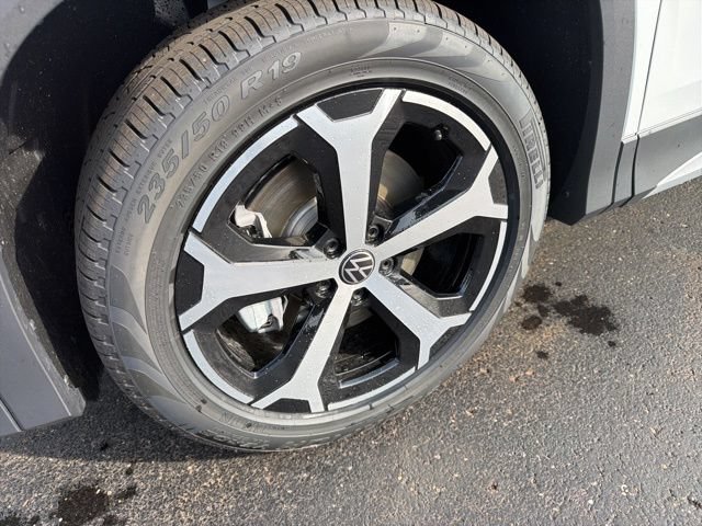 New 2026 Volkswagen Tiguan SE AWD/4WD image 17
