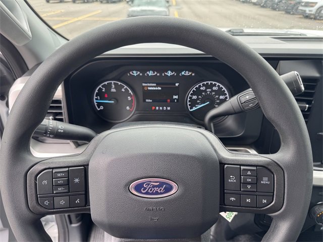 New 2025 Ford F550 4x4 Regular Cab Super Duty image 29