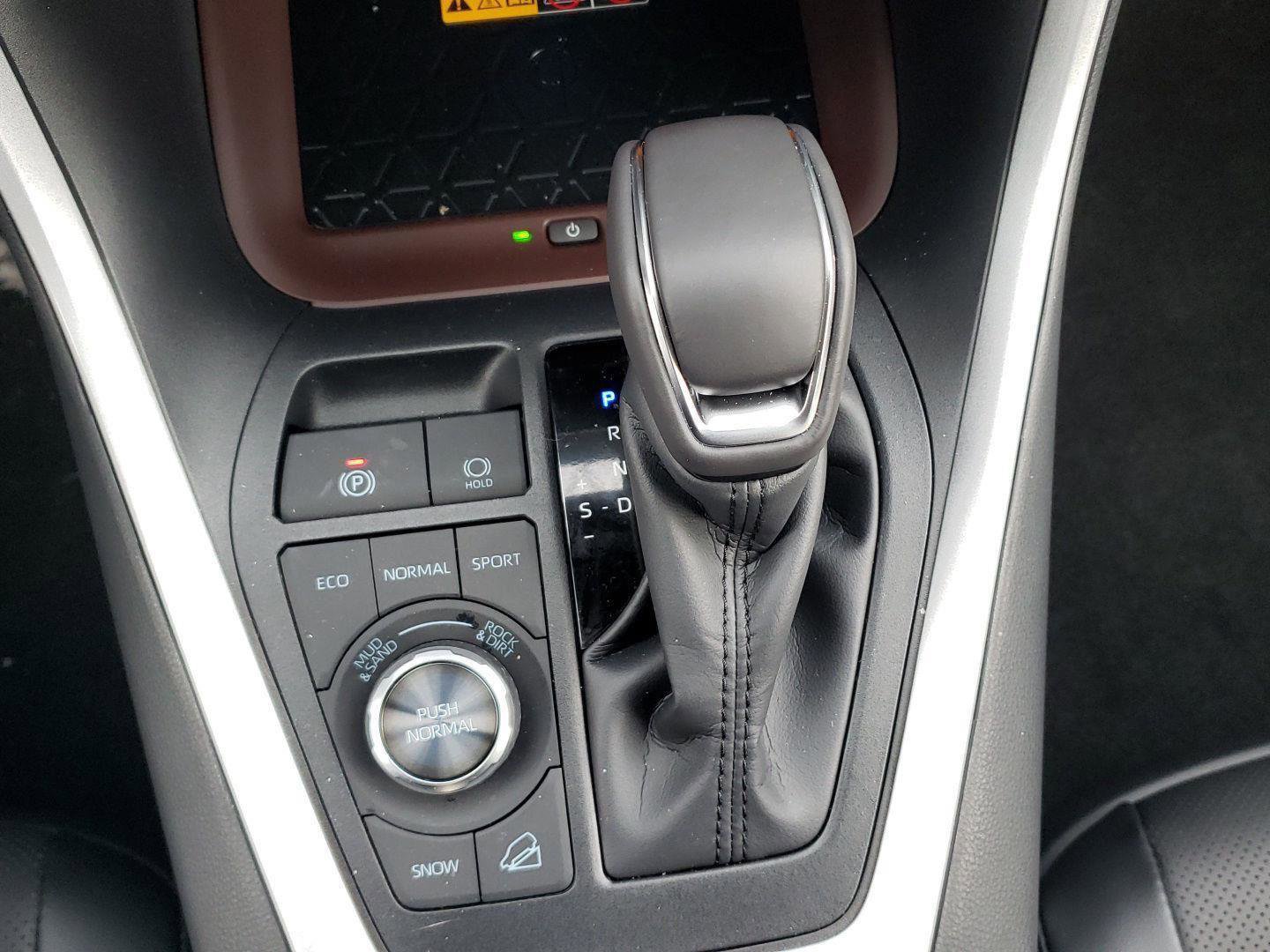 New 2025 Toyota RAV4 Limited image 15