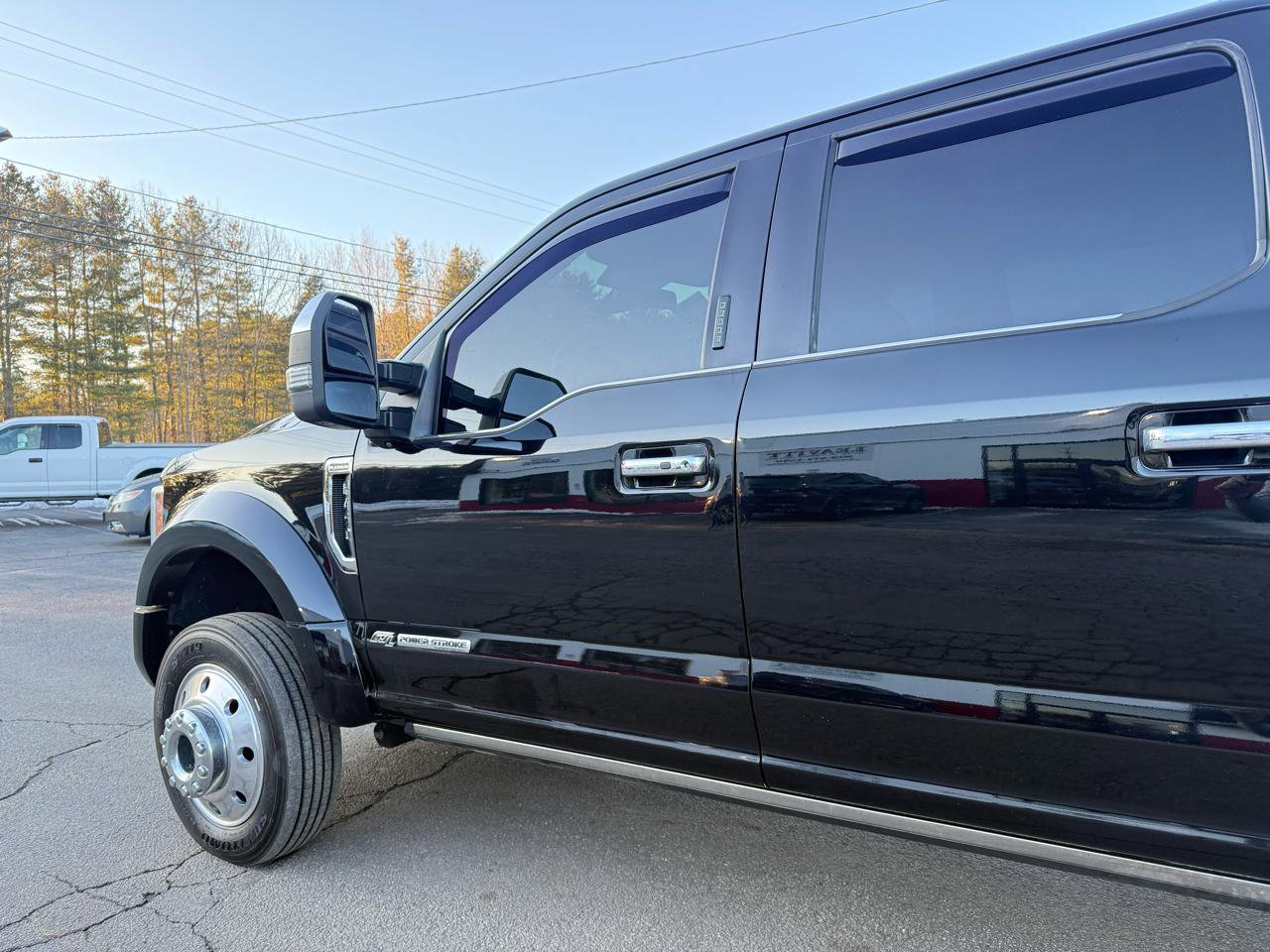 Used 2017 Ford F450 Platinum w/ Platinum Ultimate Package AWD/4WD image 9