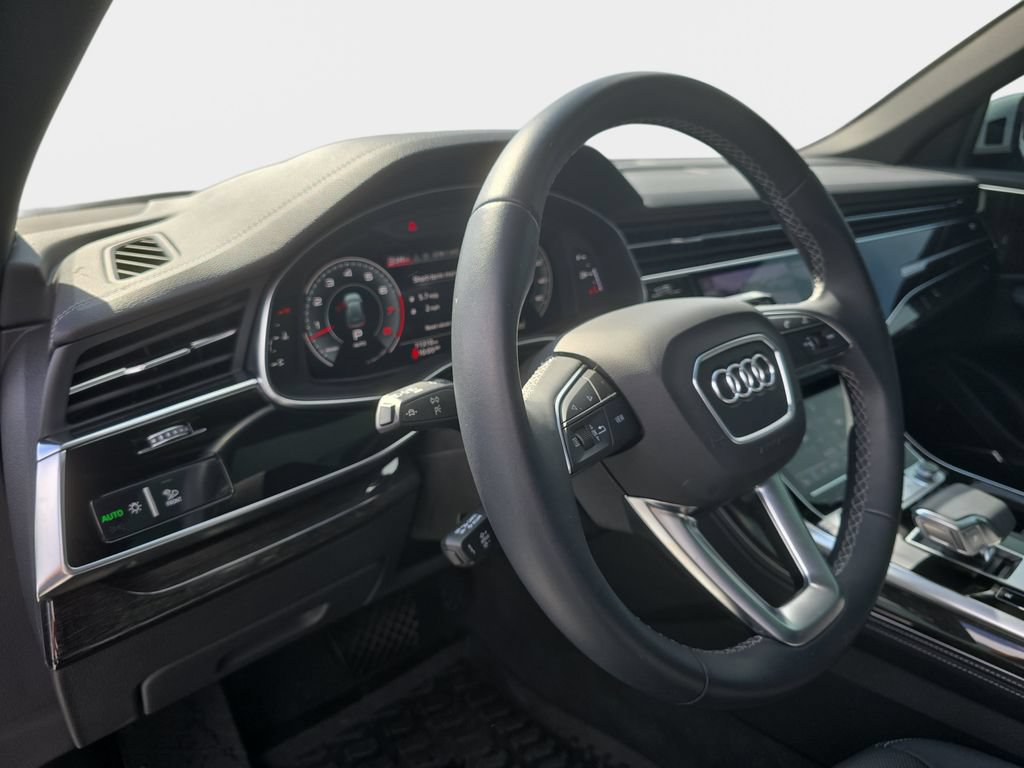 Used 2025 Audi Q8 Premium Plus w/ Premium Plus Package AWD/4WD image 24
