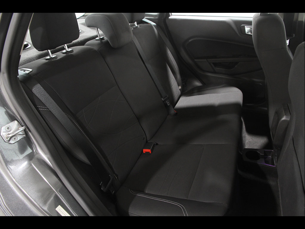 Used 2015 Ford Fiesta SE FWD image 14