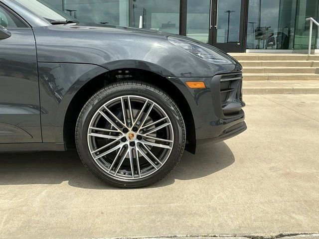 New 2025 Porsche Macan image 11