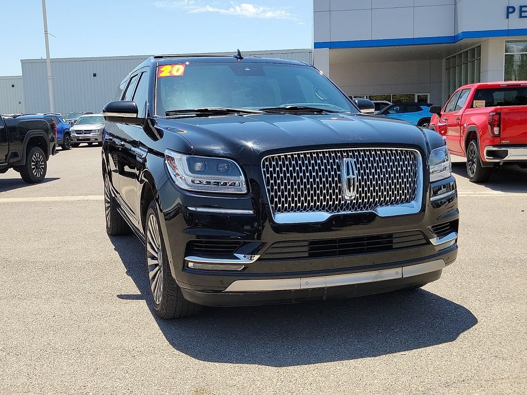 Used 2020 Lincoln Navigator L Reserve w/ Luxury Package AWD/4WD image 2