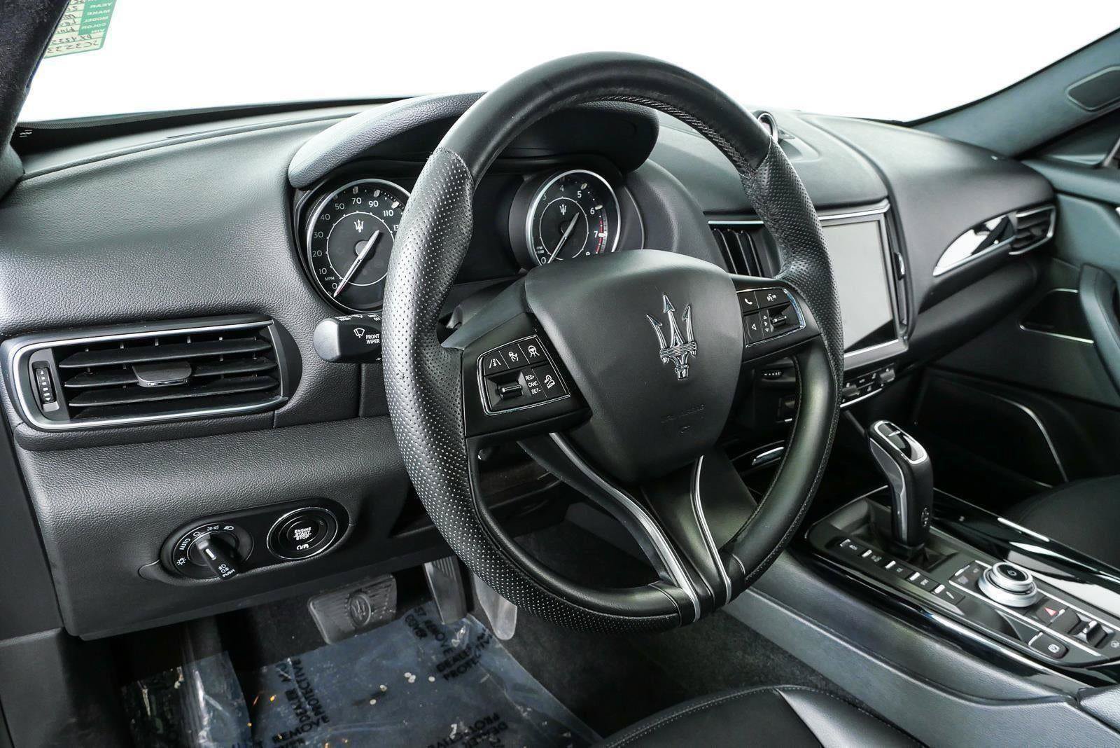 Used 2023 Maserati Levante GT AWD/4WD image 3