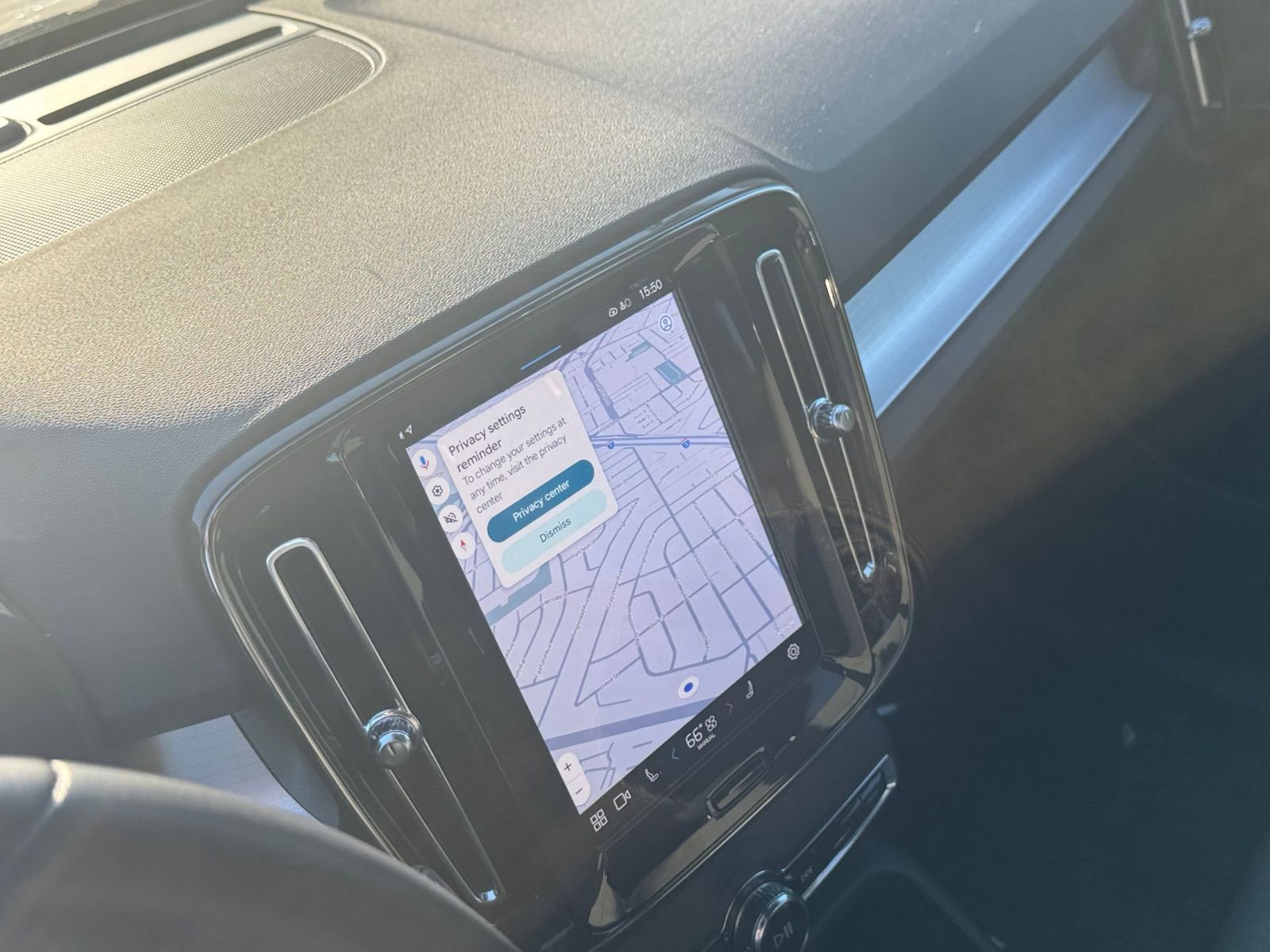 Used 2024 Volvo XC40 B5 Core image 20