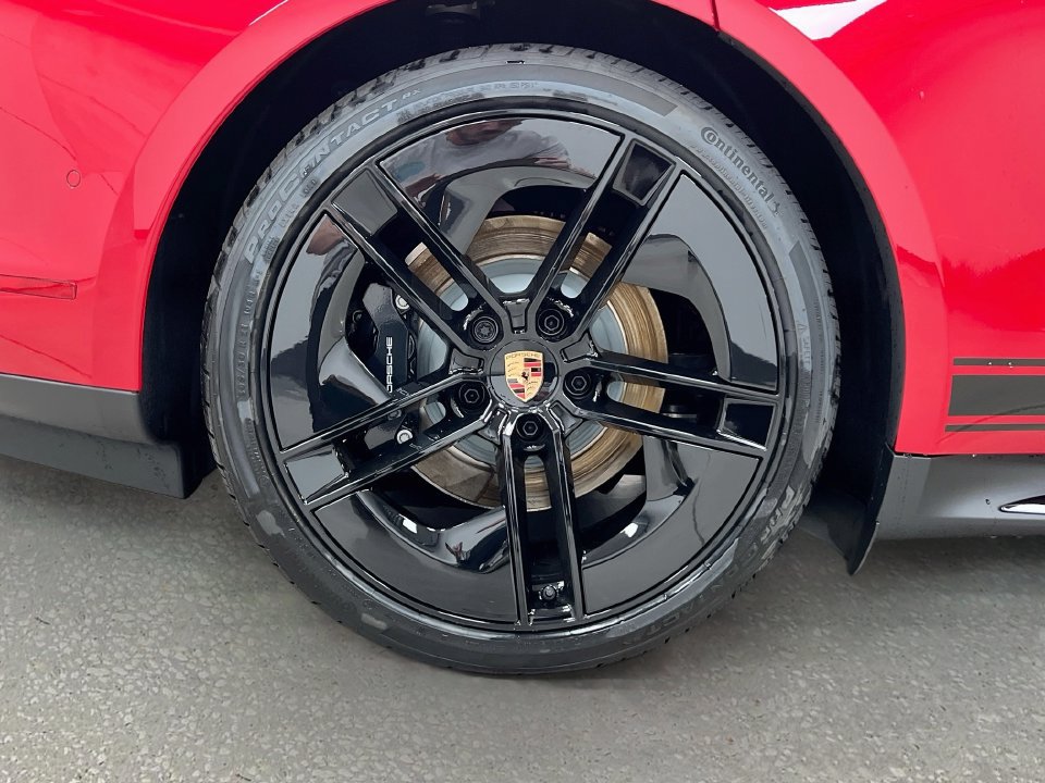 New 2026 Porsche Taycan GTS AWD/4WD image 33