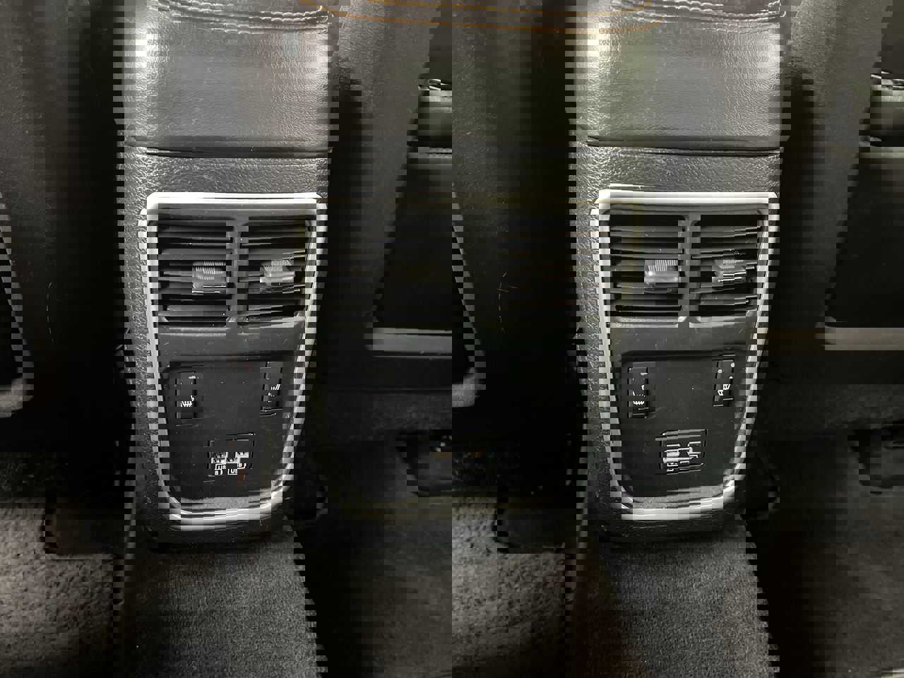 Used 2015 Dodge Charger SXT w/ AWD Plus Group image 12