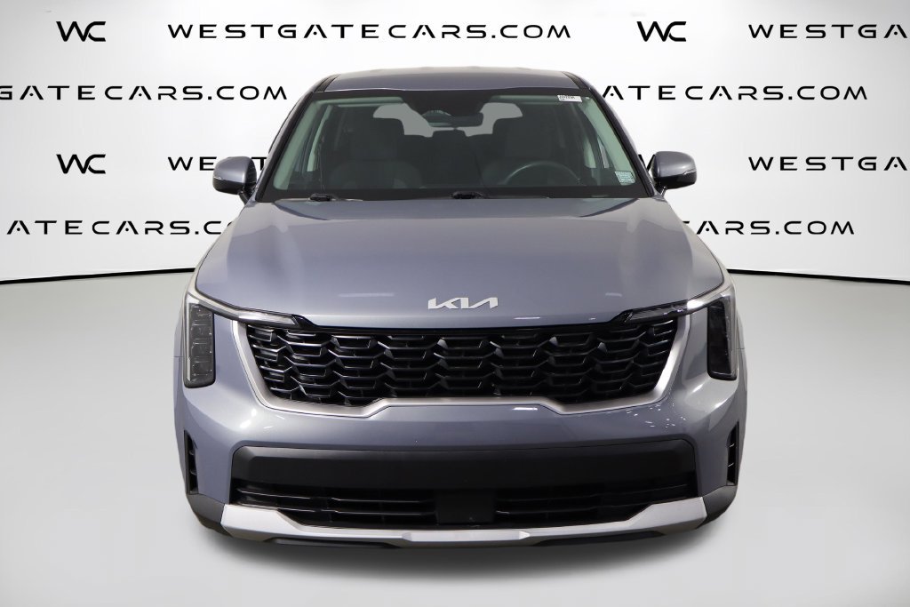 Used 2024 Kia Sorento LX FWD image 2
