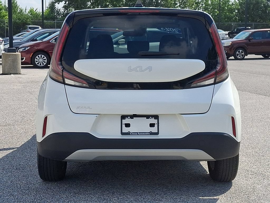 Used 2023 Kia Soul LX w/ Option Group 015 FWD image 8