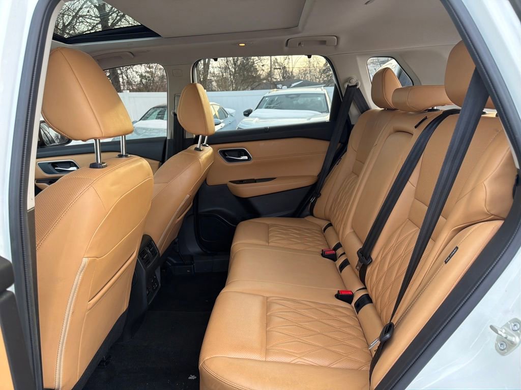 Used 2023 Nissan Rogue Platinum w/ Platinum Premium Package image 34