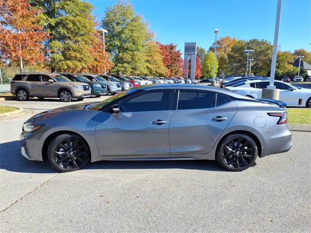 Used 2021 Nissan Maxima SR w/ Sport Mat Group image 20