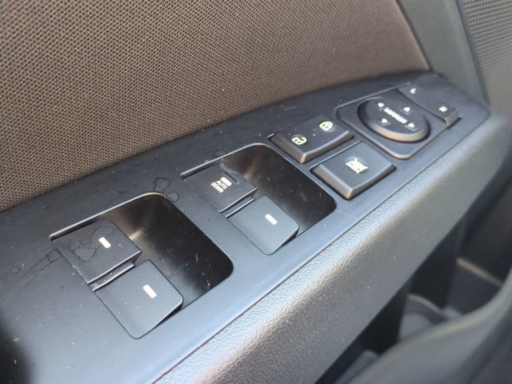 Used 2018 Hyundai Elantra SEL w/ Cargo Package image 24