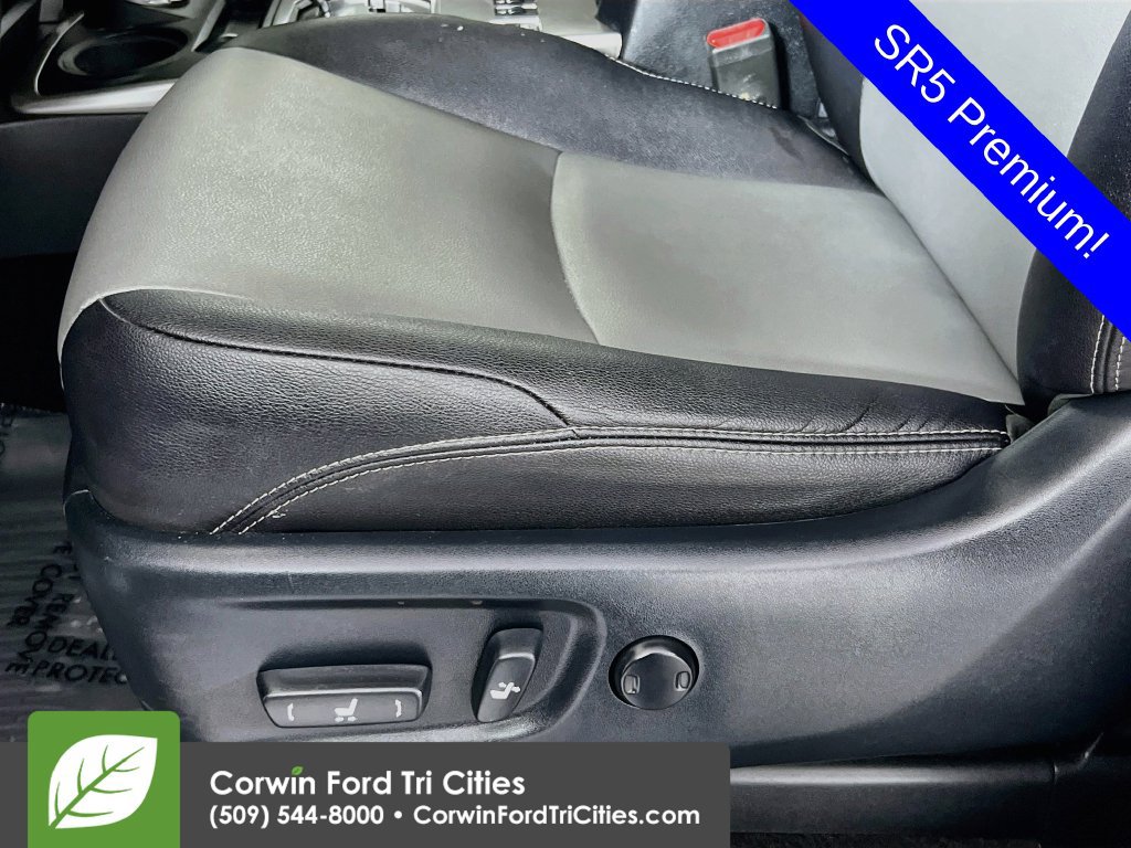Used 2018 Toyota 4Runner SR5 Premium AWD/4WD image 23