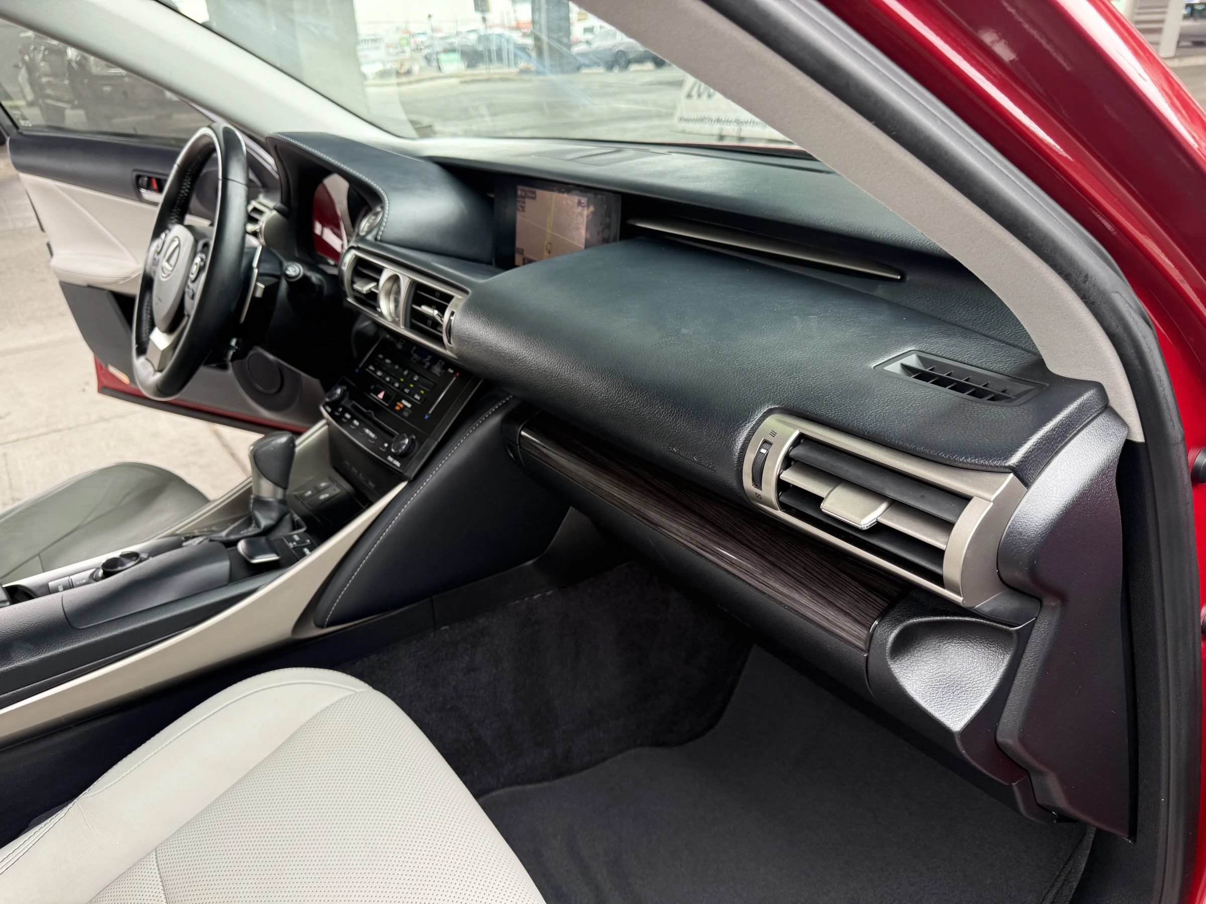 Used 2014 Lexus IS 250 AWD w/ Luxury Package w/Gray Wood image 22