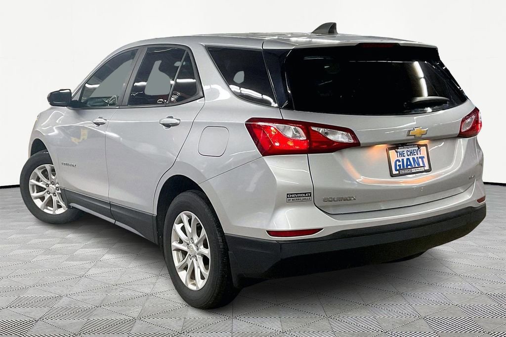 Used 2020 Chevrolet Equinox LS w/ LS Convenience Package image 4