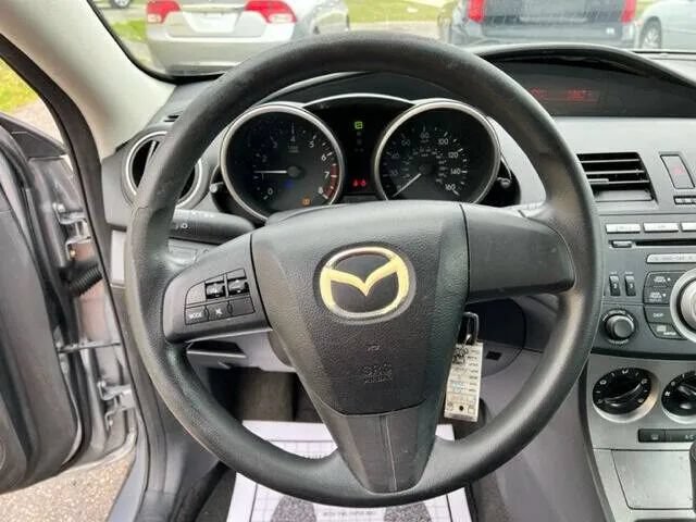 Used 2011 MAZDA MAZDA3 i Sport FWD image 8