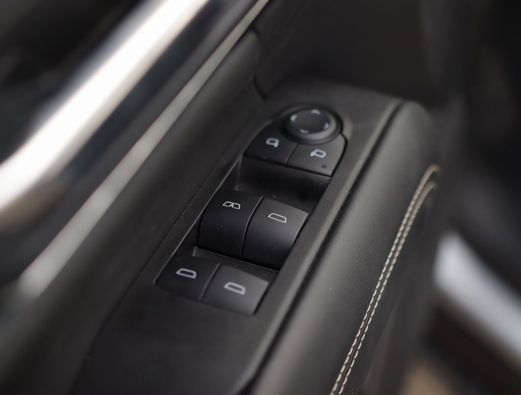 Used 2025 GMC Terrain Elevation image 24