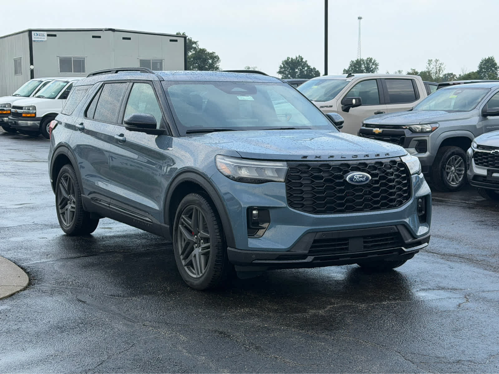 New 2026 Ford Explorer ST-Line w/ ST-Line Street Pack AWD/4WD image 2