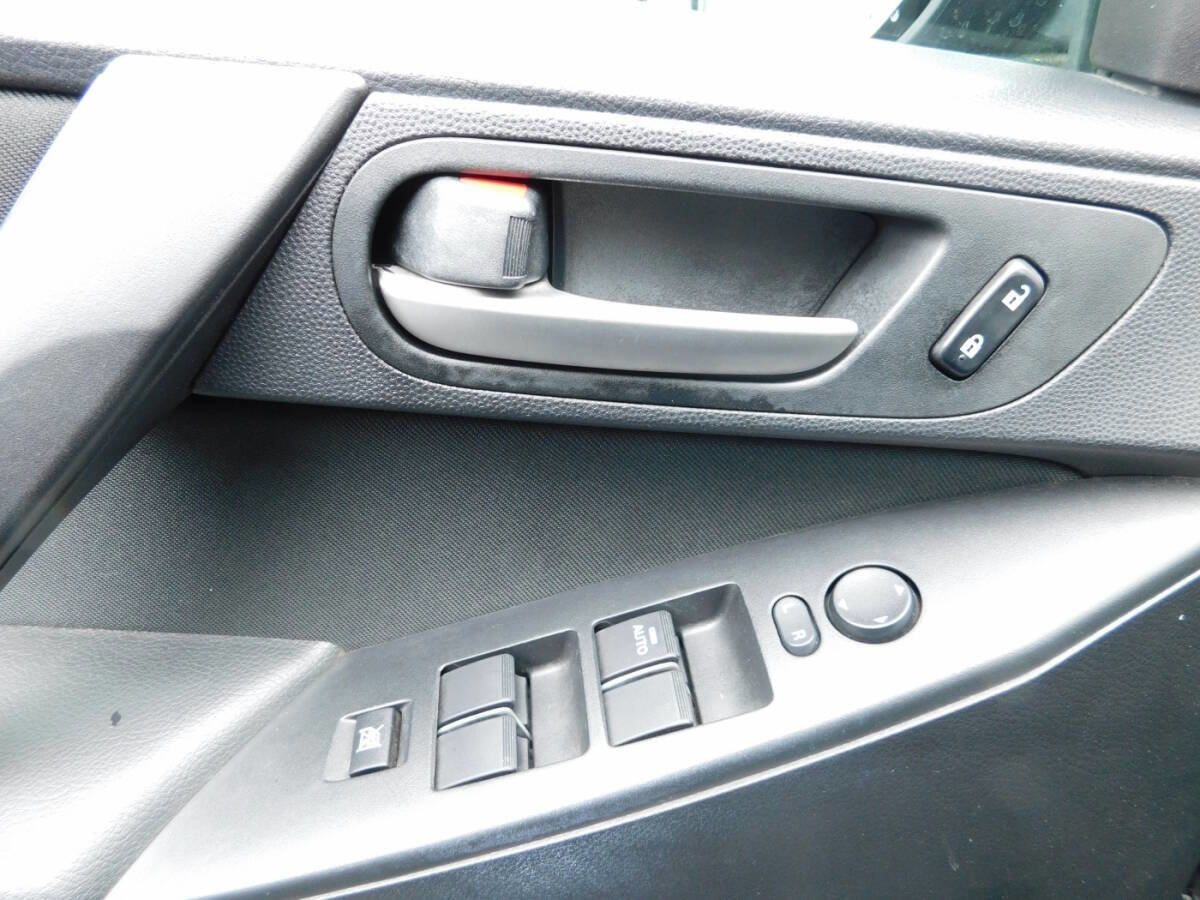Used 2012 MAZDA MAZDA3 i Sport FWD image 14