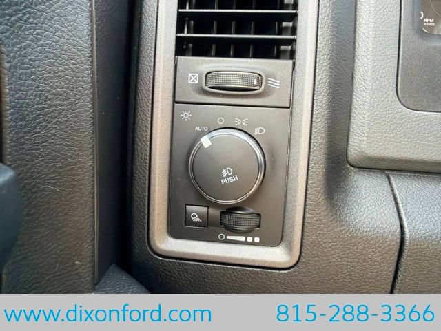 Used 2018 RAM 1500 Express AWD/4WD image 17