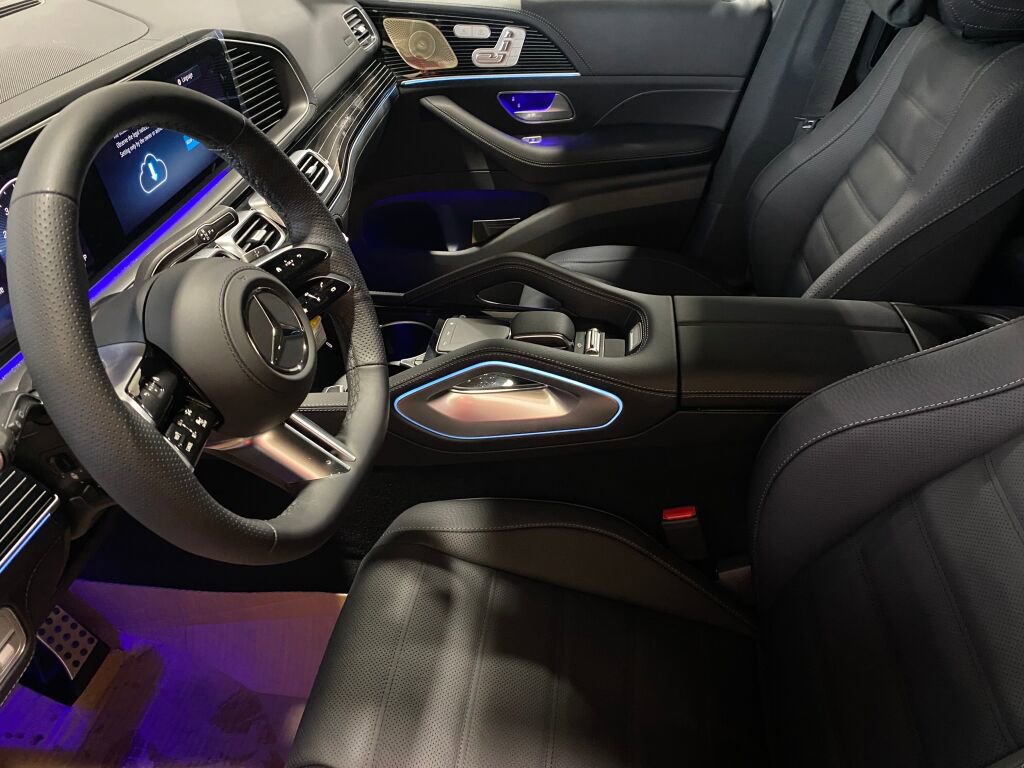 New 2025 Mercedes-Benz GLS 450 4MATIC image 6