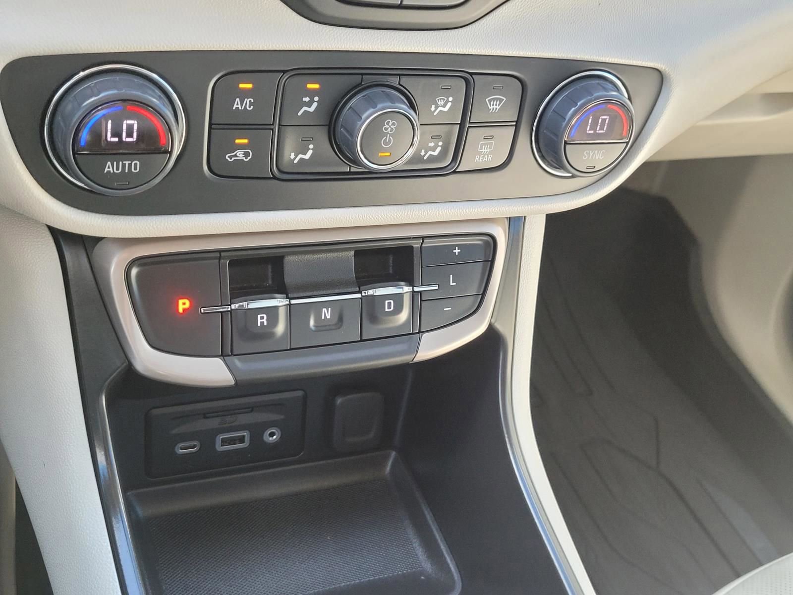 Used 2024 GMC Terrain Denali w/ LPO, Floor Liner Package AWD/4WD image 30
