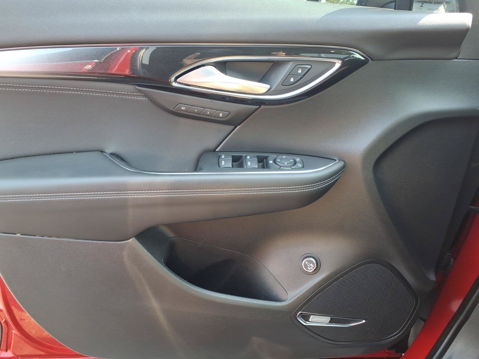 Used 2025 Buick Envision Preferred AWD/4WD image 22