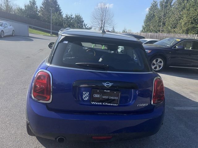 Used 2021 MINI Cooper 2-Door Hardtop w/ 6.5" Touchscreen Package image 6