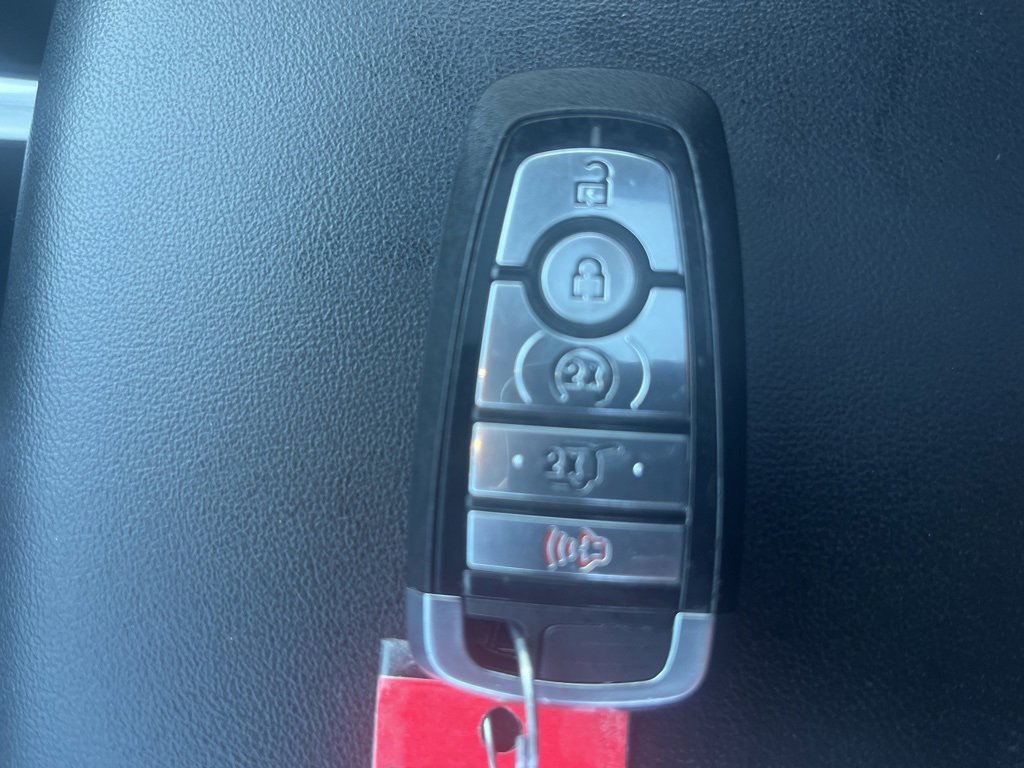 Used 2022 Ford Explorer XLT w/ Equipment Group 202A image 30