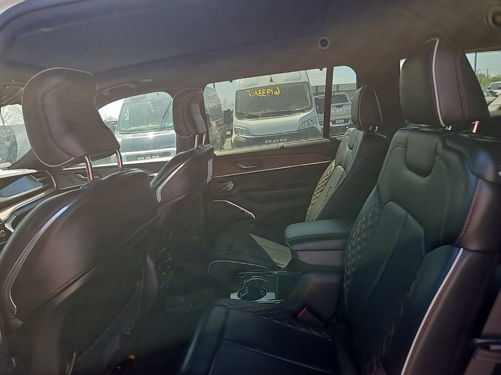 Used 2023 Jeep Grand Cherokee L Summit w/ Advanced Protech Group IV image 15