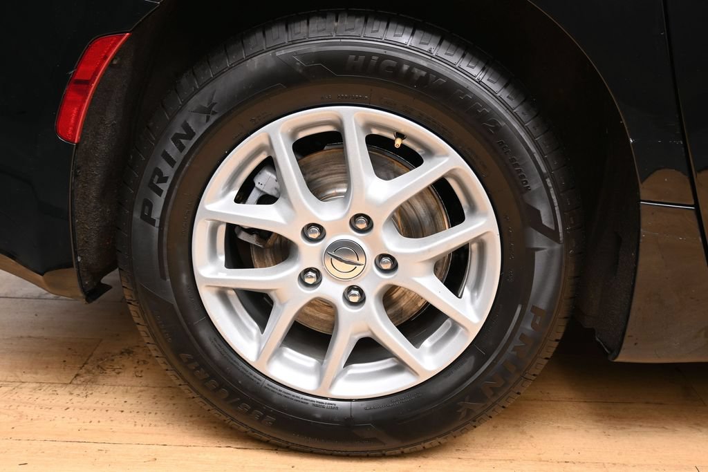 Used 2025 Chrysler Pacifica Select FWD image 38