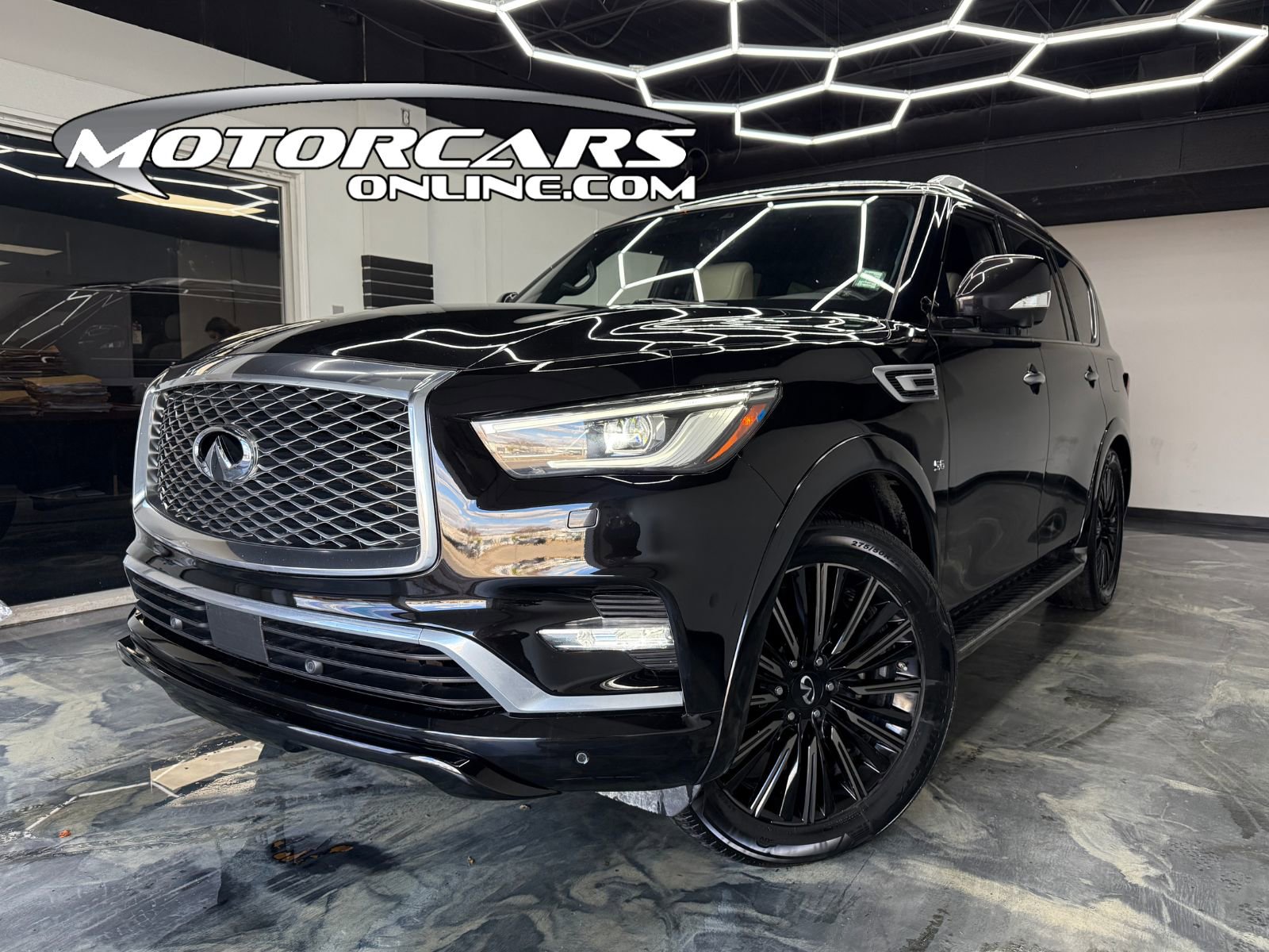 Used 2019 INFINITI QX80 Limited image 1