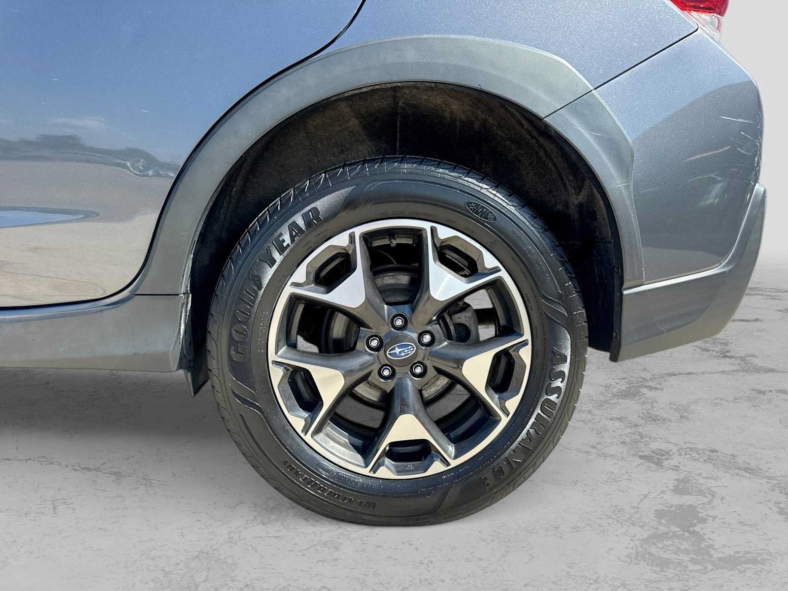 Used 2020 Subaru Crosstrek 2.0i Premium w/ Moonroof Package 2 AWD/4WD image 13
