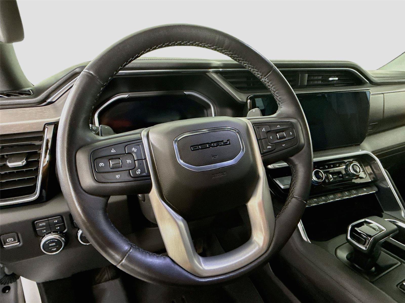 Used 2023 GMC Sierra 1500 Denali w/ Denali Reserve Package AWD/4WD image 5